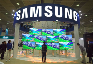 Báo Nikkei viết về các nhà sản xuất smartphone Việt: Cố gắng thoát khỏi cái bóng của đế chế Samsung